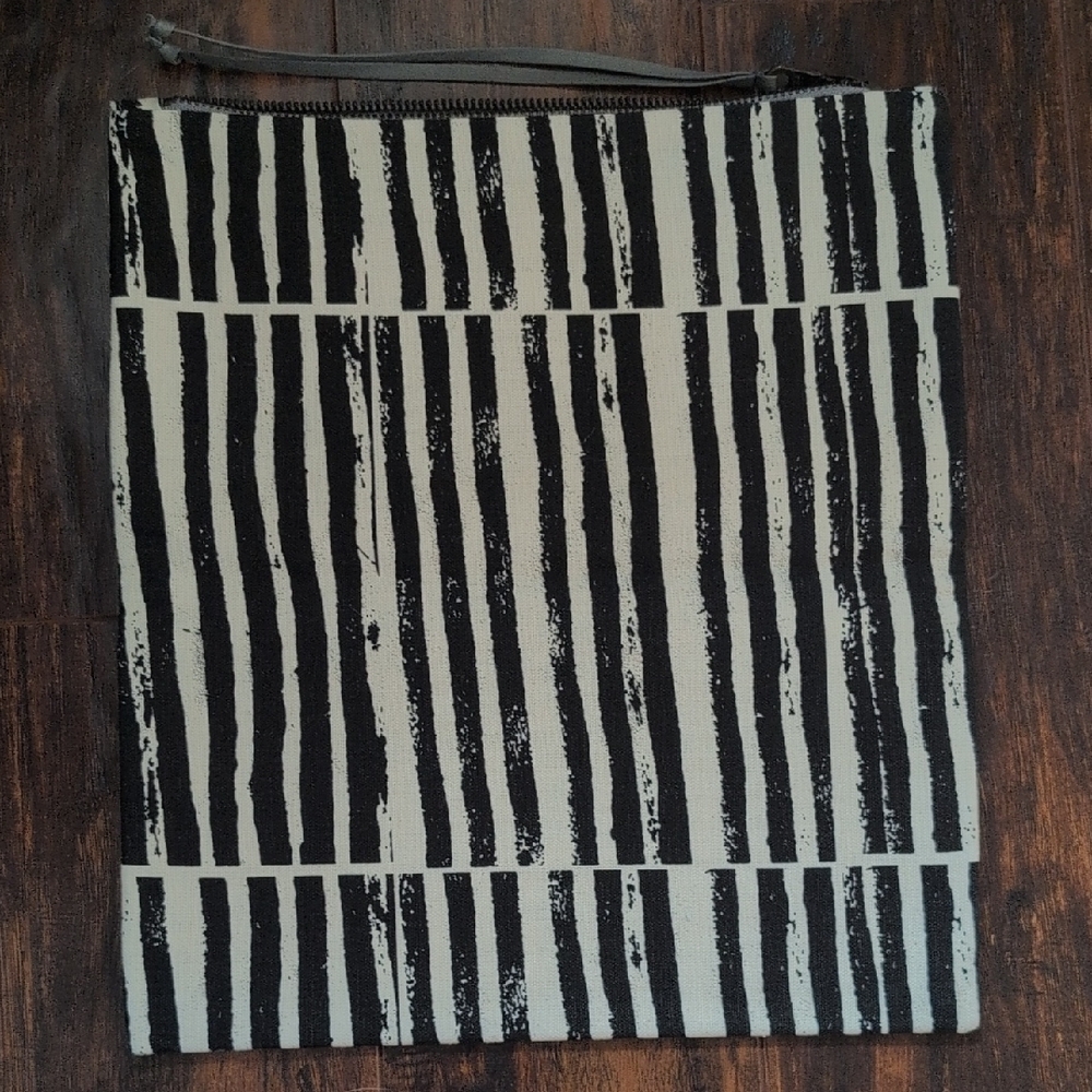 NWOT Fluf Black and White Striped Pouch